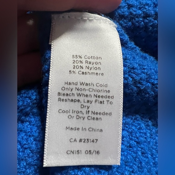 Talbots Blue Cashmere Blend Crew Neck Knit Sweater Size Large Petite - Picture 6 of 6